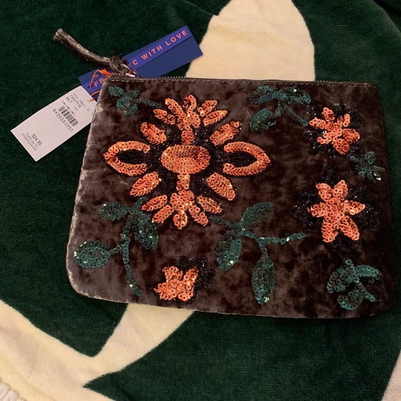 Violet Ray (Buckle) Clutch NWT - Picture 2 of 4